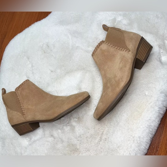 Jack Rogers Booties - Picture 9 of 9